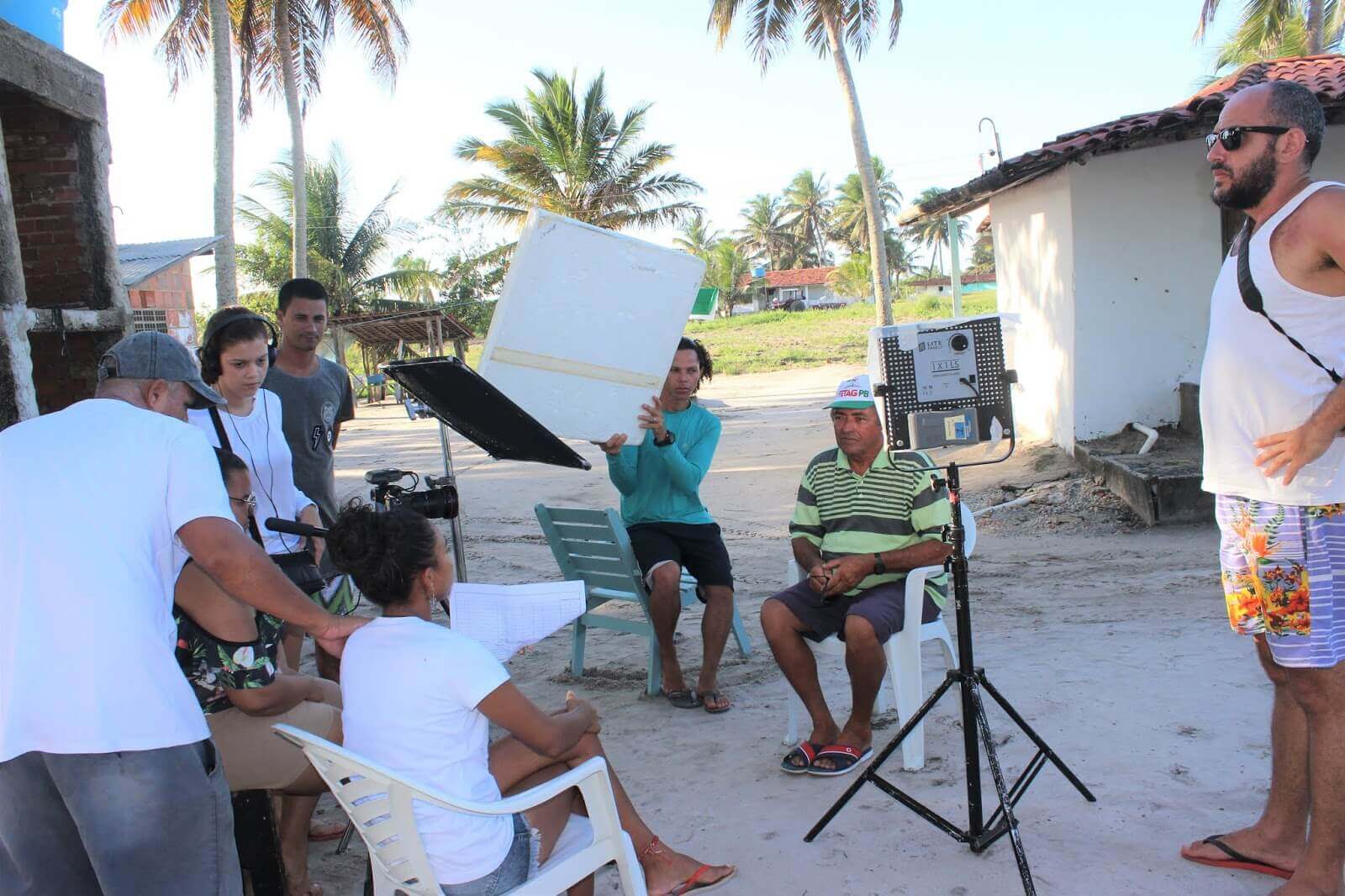 Imagem 3 de Jovens paraibanos produzem documentário sobre peixe-boi marinho “Vitória”